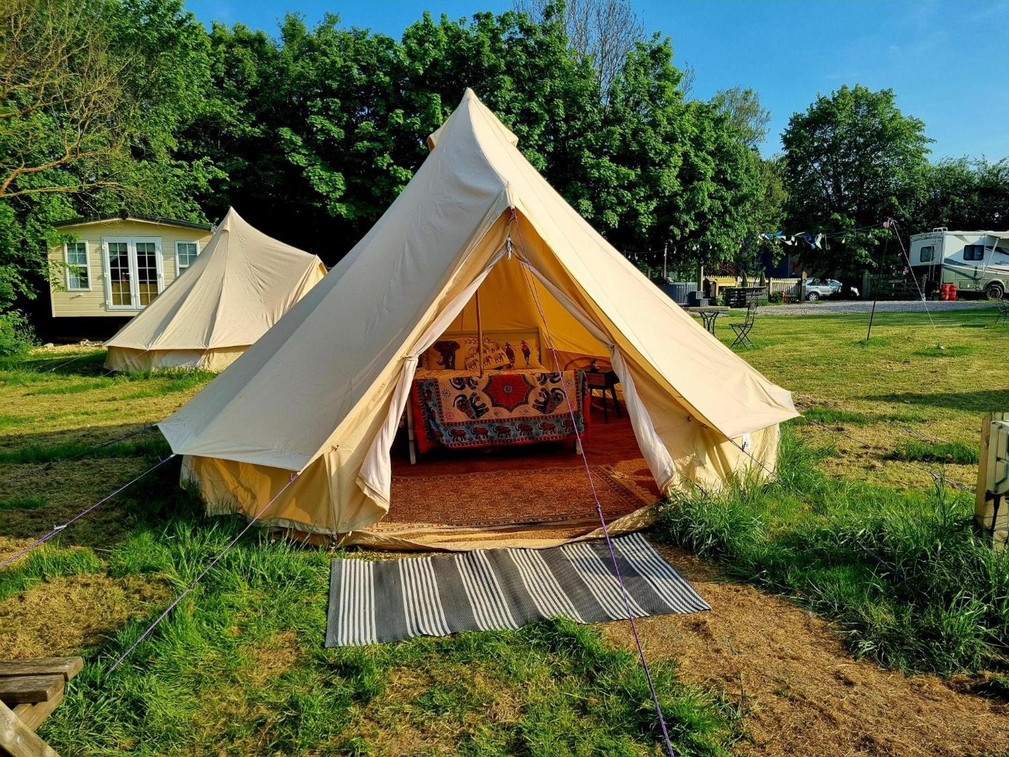 Secret Garden Glamping African Themed Tent Newark-on-Trent  Экстерьер фото